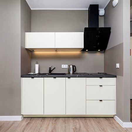 Modern City Center Apartments By Noclegi Renters Poznan Bagian luar foto