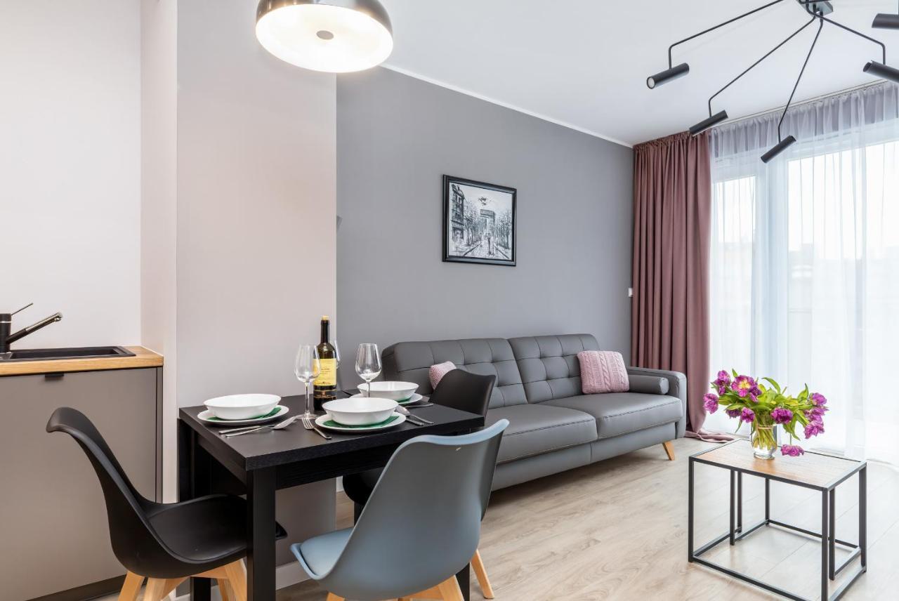 Modern City Center Apartments By Noclegi Renters Poznan Bagian luar foto
