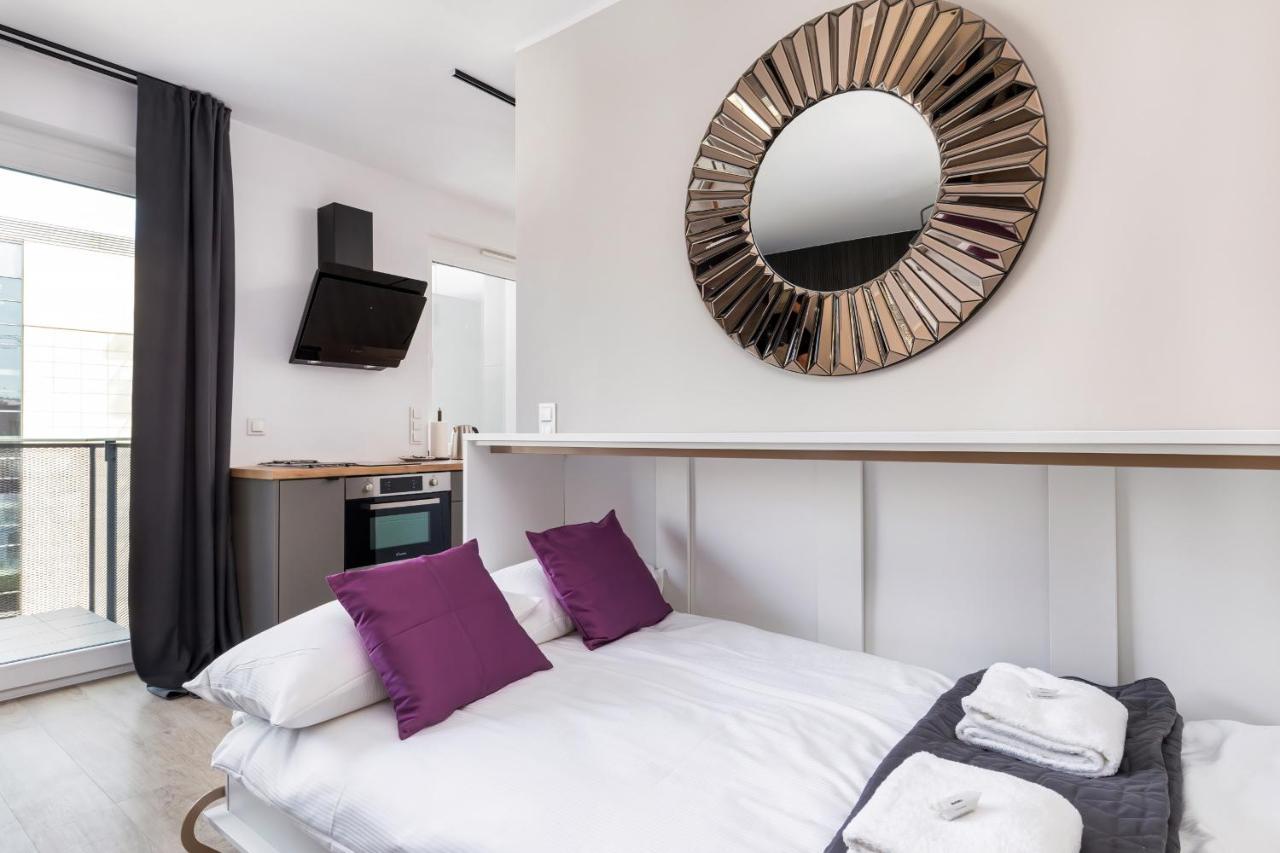 Modern City Center Apartments By Noclegi Renters Poznan Bagian luar foto