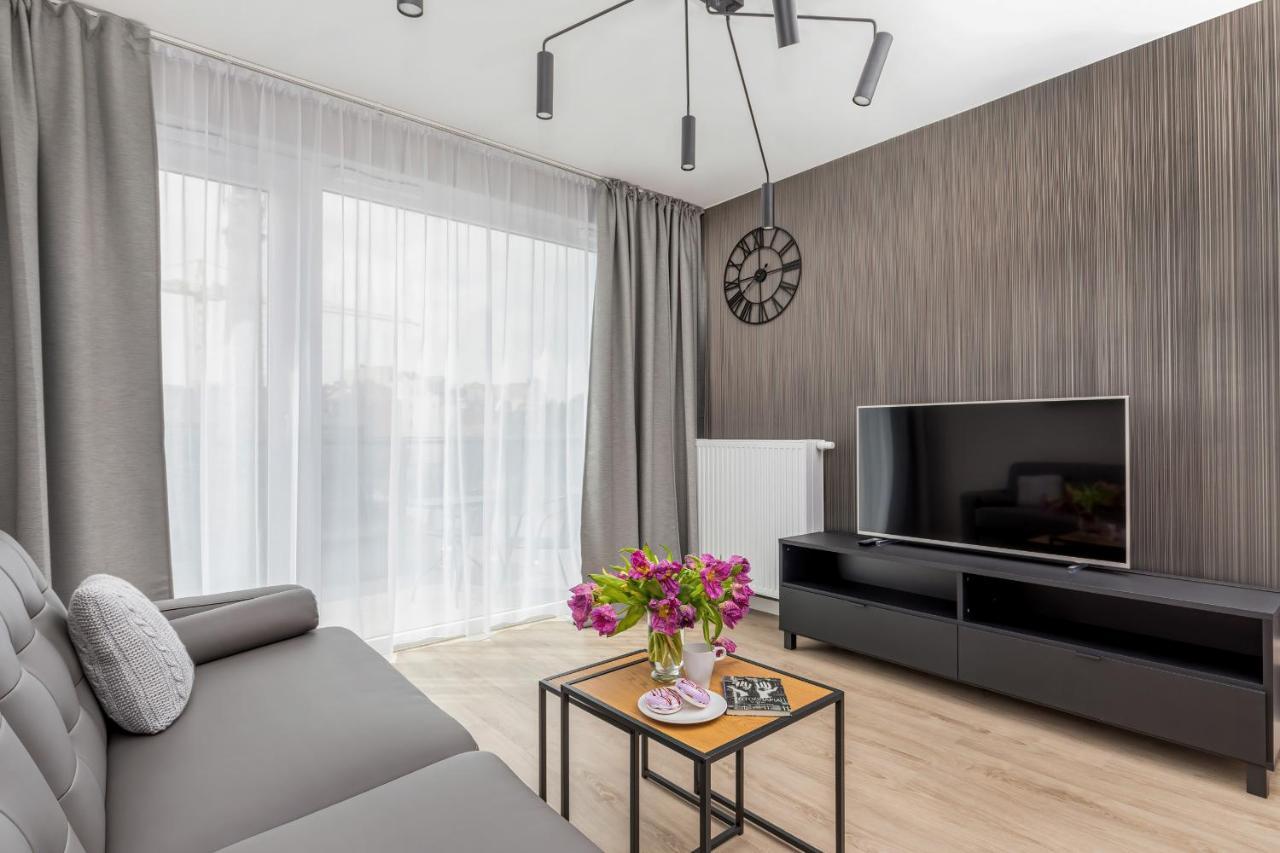 Modern City Center Apartments By Noclegi Renters Poznan Bagian luar foto