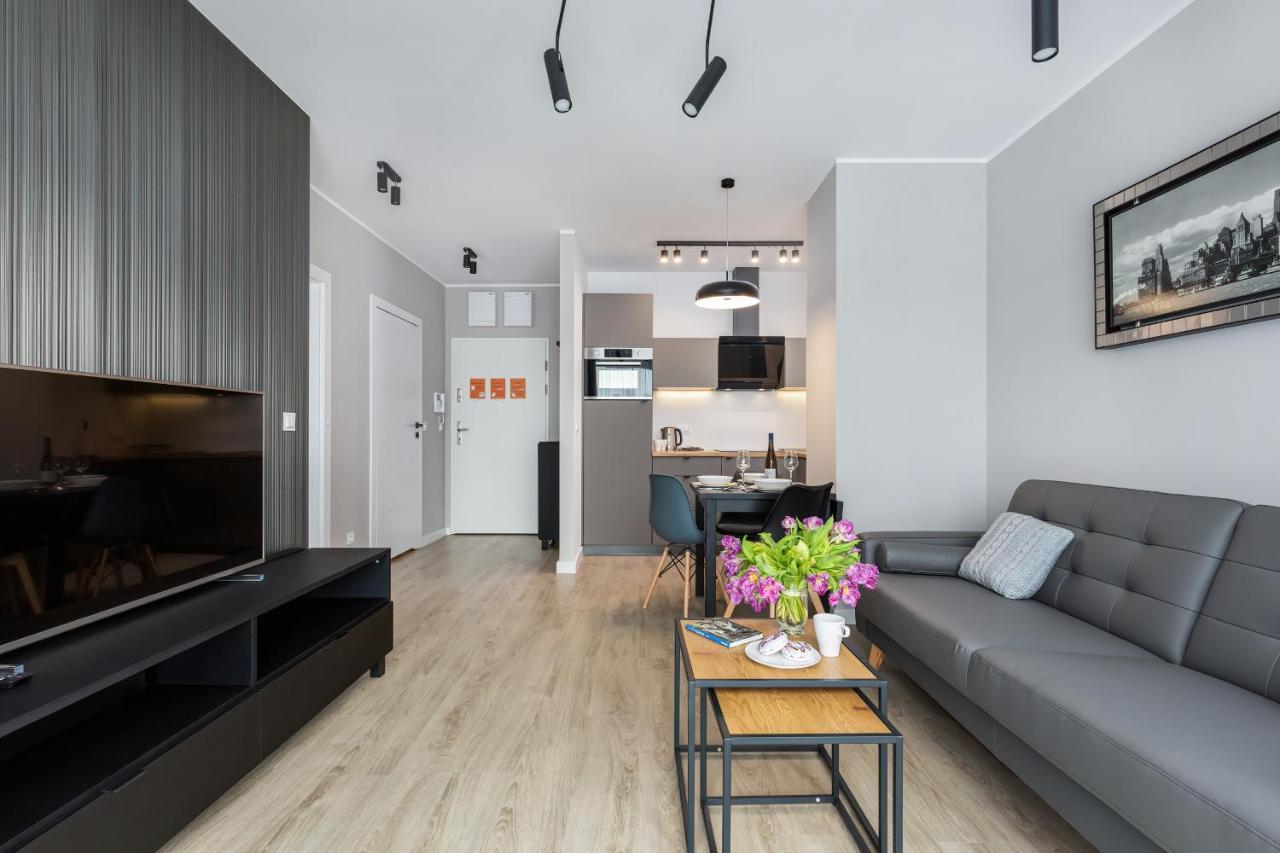 Modern City Center Apartments By Noclegi Renters Poznan Bagian luar foto