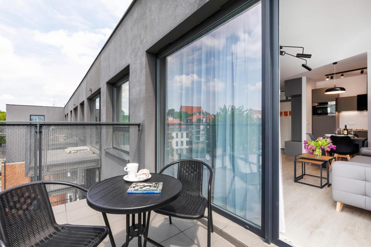 Modern City Center Apartments By Noclegi Renters Poznan Bagian luar foto