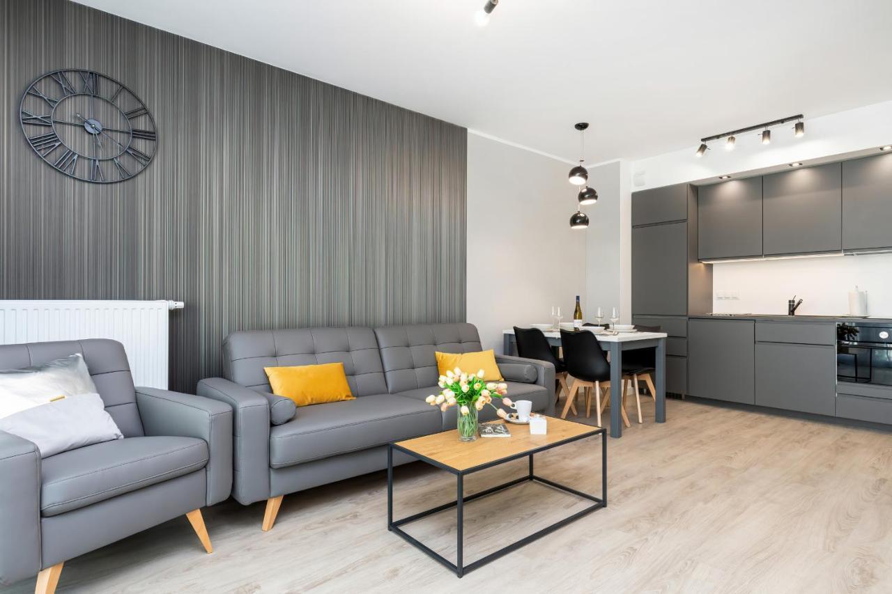Modern City Center Apartments By Noclegi Renters Poznan Bagian luar foto