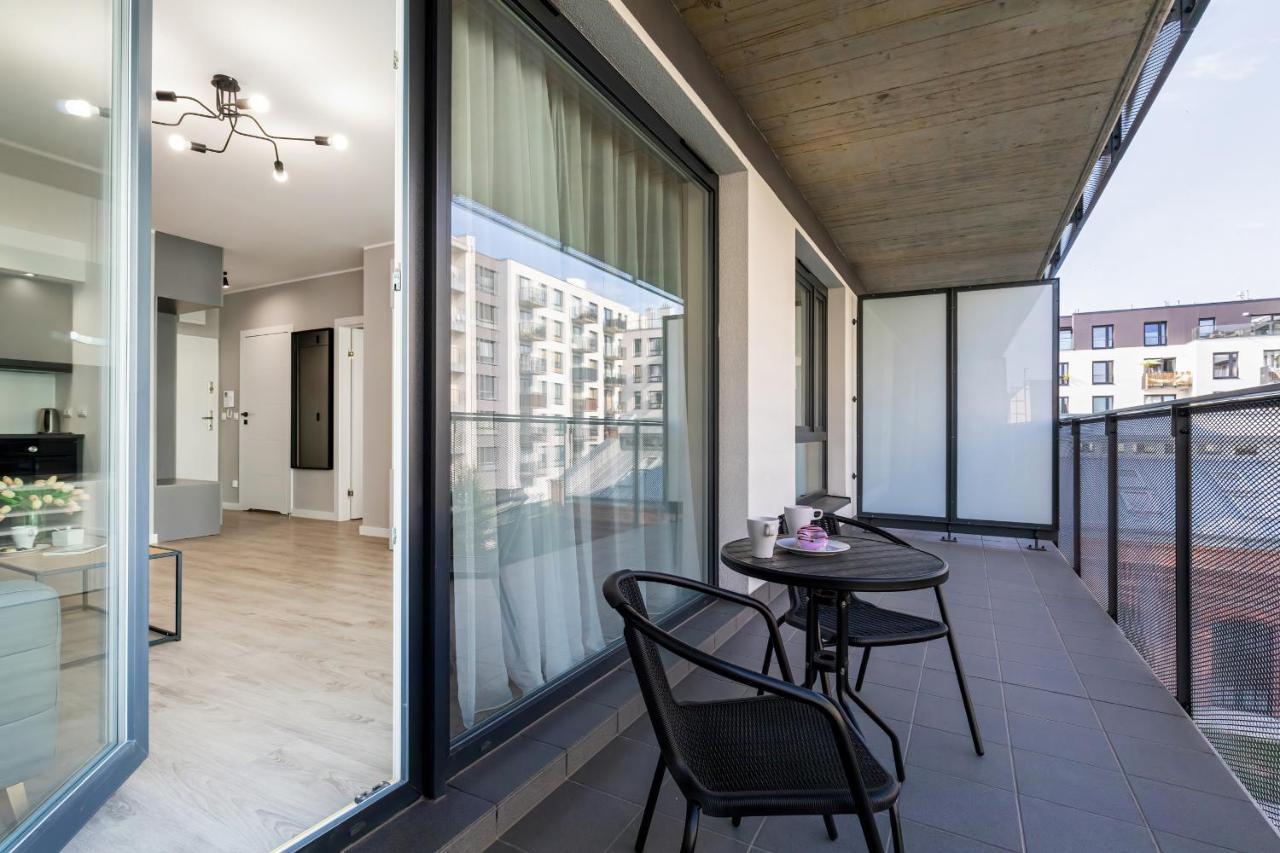Modern City Center Apartments By Noclegi Renters Poznan Bagian luar foto