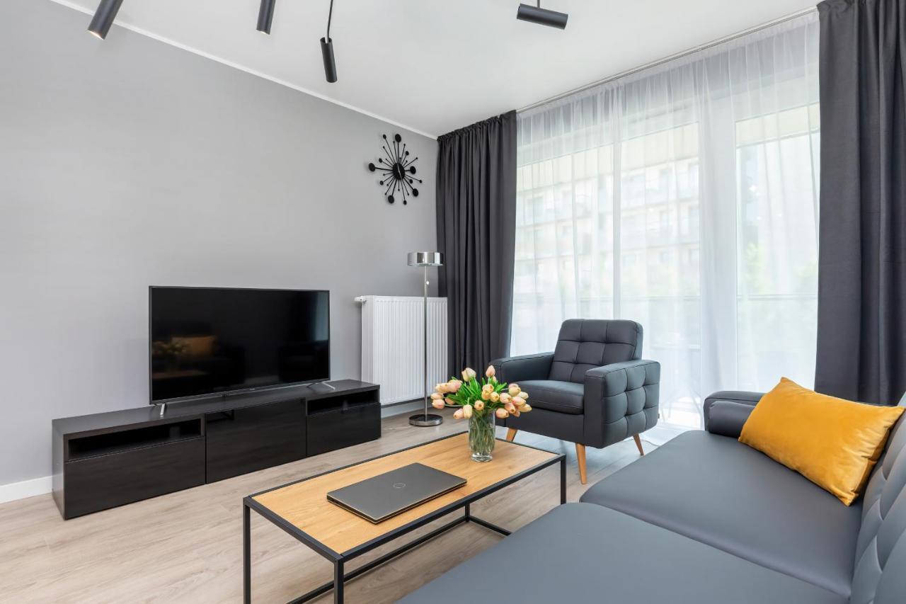 Modern City Center Apartments By Noclegi Renters Poznan Bagian luar foto
