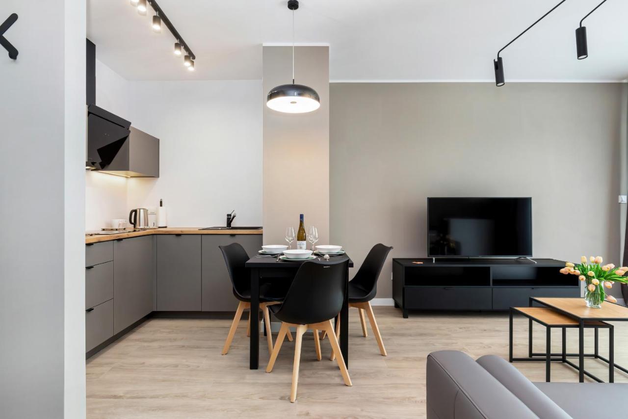 Modern City Center Apartments By Noclegi Renters Poznan Bagian luar foto
