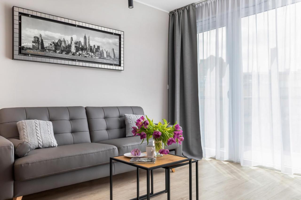 Modern City Center Apartments By Noclegi Renters Poznan Bagian luar foto