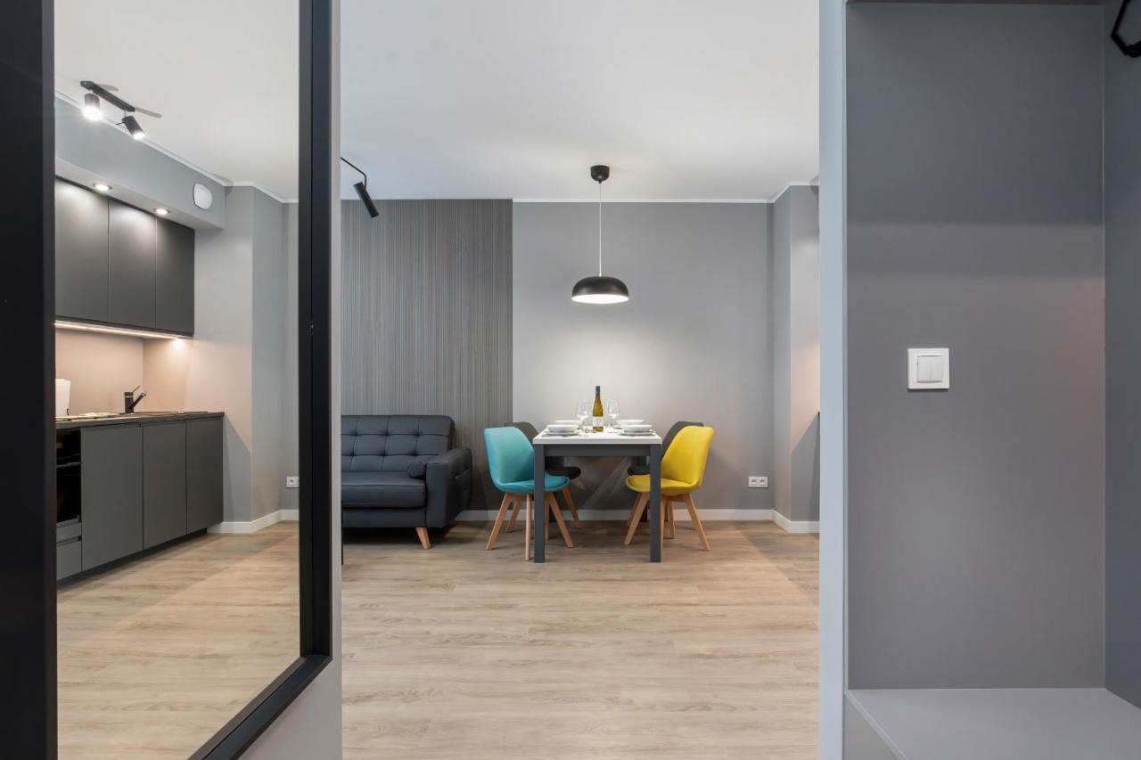 Modern City Center Apartments By Noclegi Renters Poznan Bagian luar foto