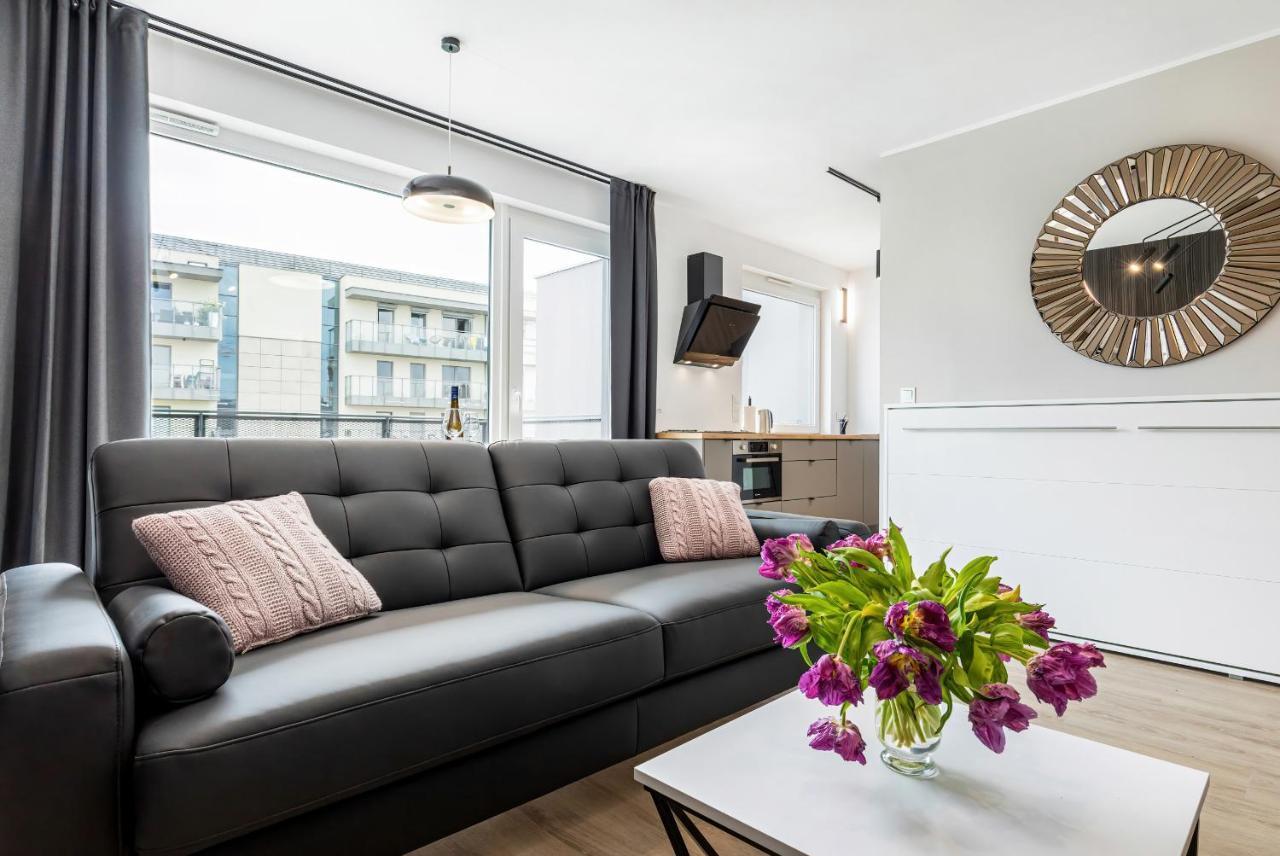 Modern City Center Apartments By Noclegi Renters Poznan Bagian luar foto