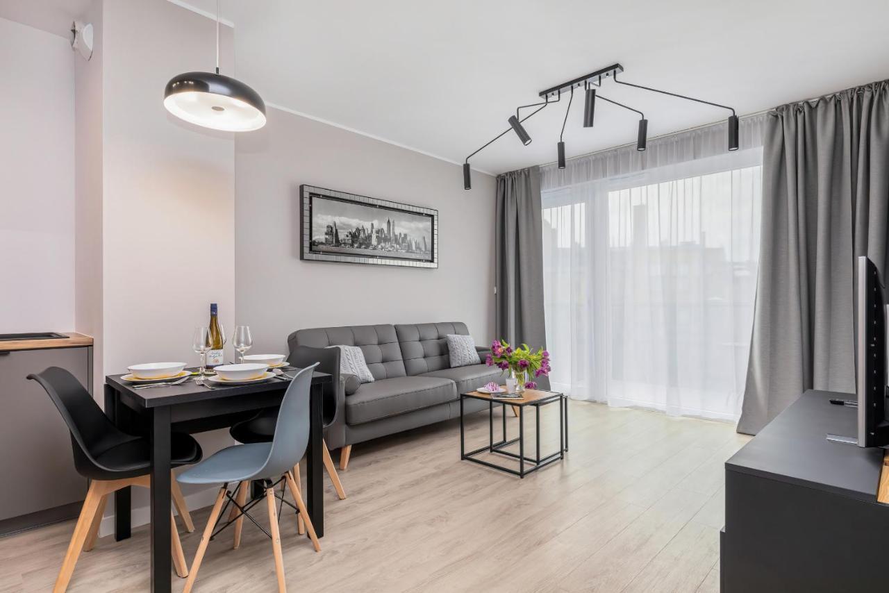 Modern City Center Apartments By Noclegi Renters Poznan Bagian luar foto